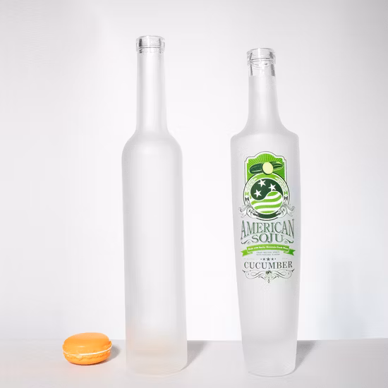 Benutzerdefinierte 500 700 750 ml einzigartige, frostgefrostete Wodka-Spirituosen-Glasflaschen, Zylinder, ovale Flint-Weinflaschen